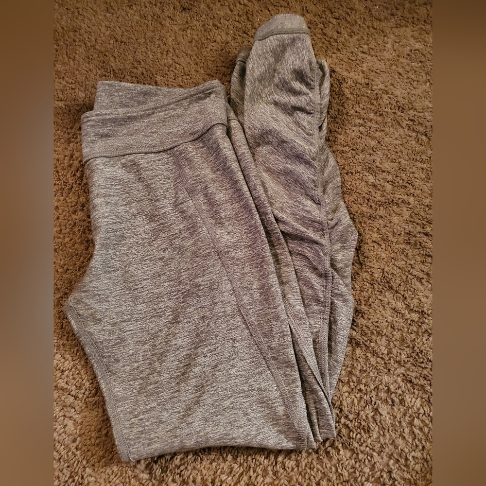 Ivivva Soft Light Gray Leggings